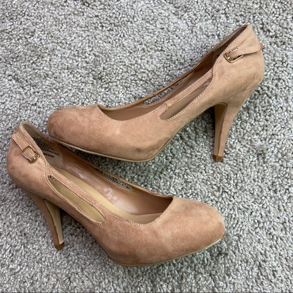 JustFab Shoes - JustFab Marlena Tan Faux Suede Round Toe Cutout Stiletto Pumps Womens 7.5